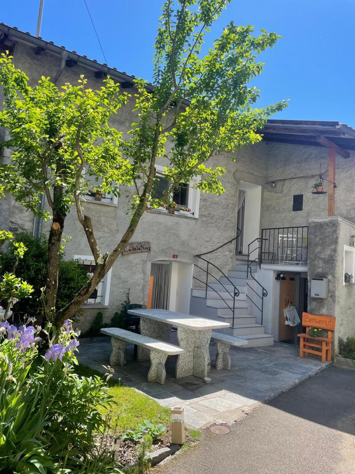 Hotel Ca Da La Nona Cavigliano Exterior foto